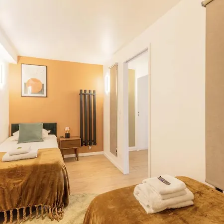 Superb In The Heart Of The 2nd District Of 8p3b * Paris