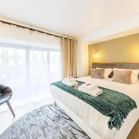 Superb In The Heart Of The 2nd District Of 8p3b Apartment